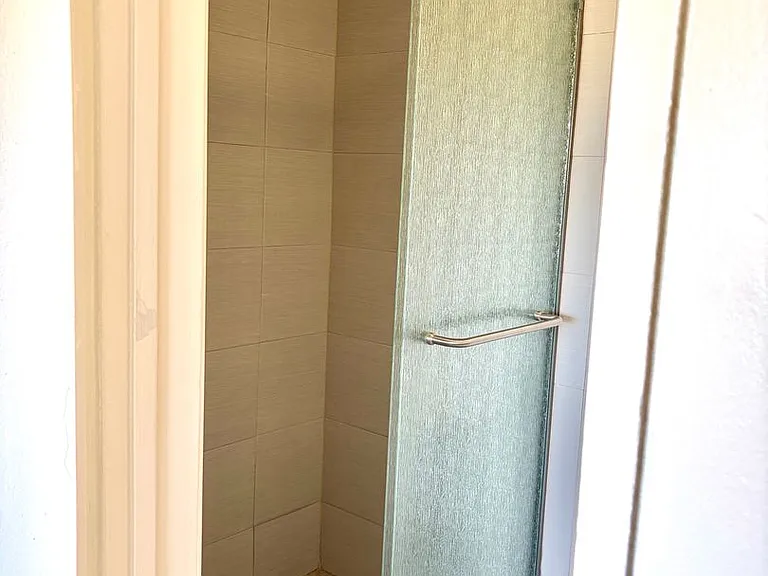 7530 Hampton Ave — Photo 13