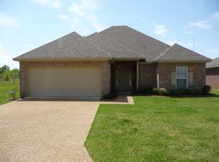 128 Stapleton Dr, Canton, MS 39046