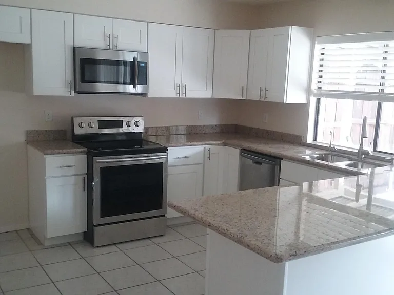 Winding Creek Dr — Photo 22