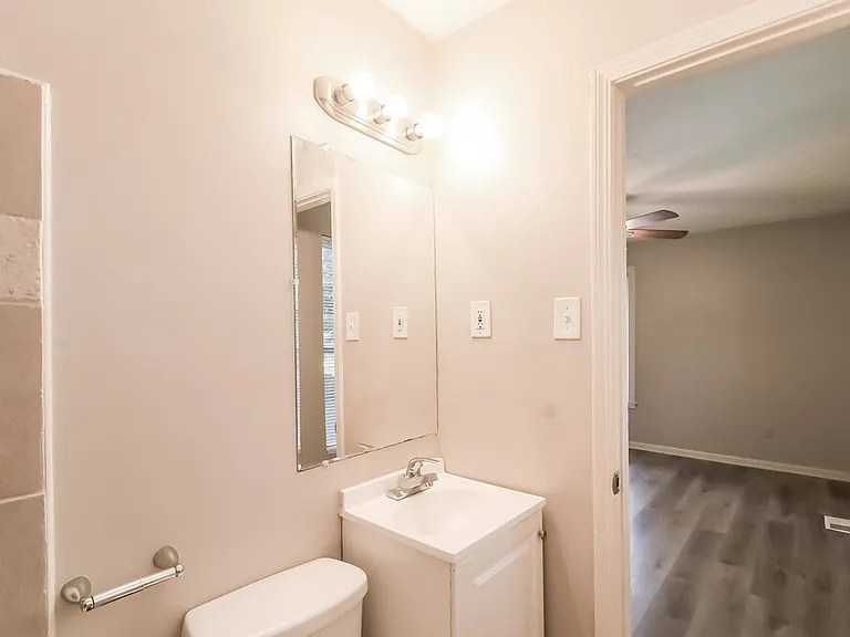 6183 Fieldcrest Dr — Photo 13