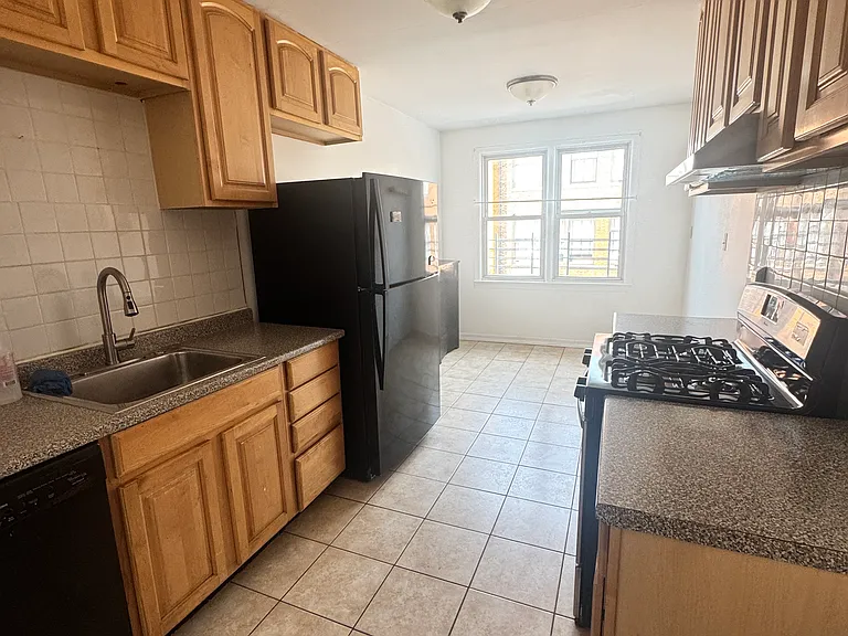 1618 Mahan Ave #2 — Photo 5