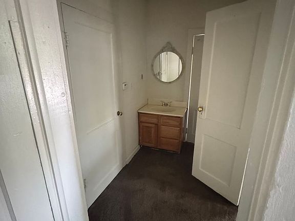 5th image of 812 S Lincoln St