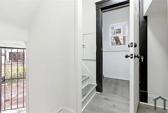 2 bed, $1,350 — Photo 4