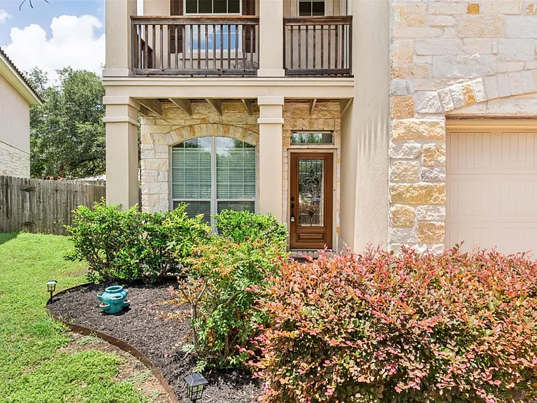 15528 Interlachen Dr — Photo 3