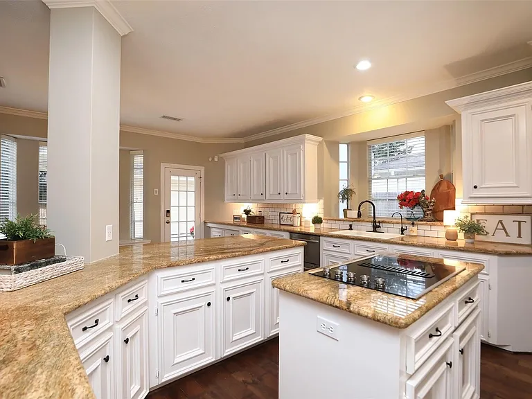 7906 Tizerton Ct — Photo 23