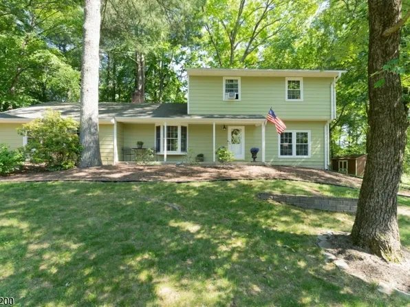 23 Country Hill Rd, Clinton Twp., NJ 08833