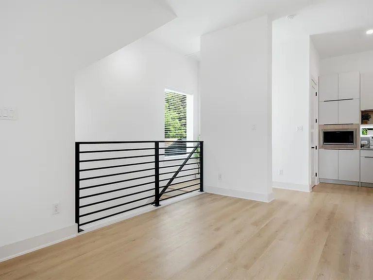 5509 Hershe St — Photo 23