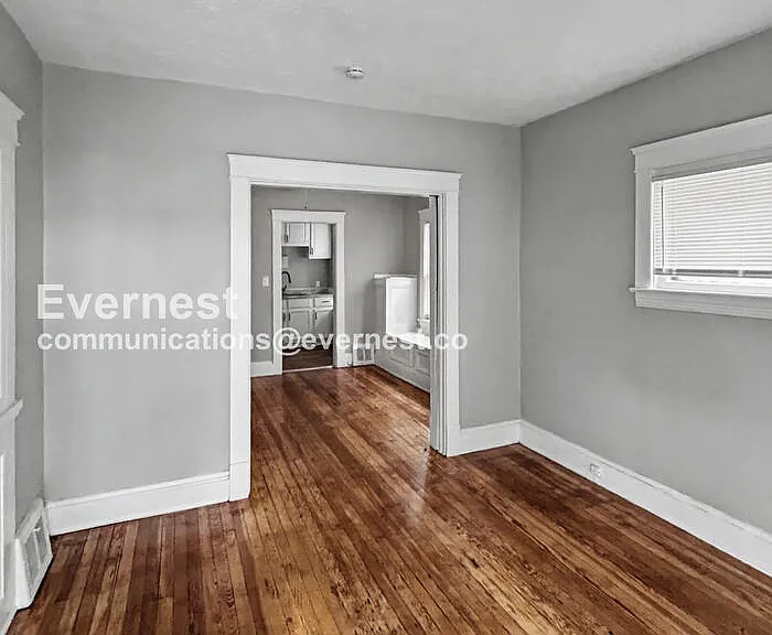 2932 E 118th St #1 — Photo 10