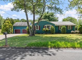 5 Noel Rd, Andover, MA 01810