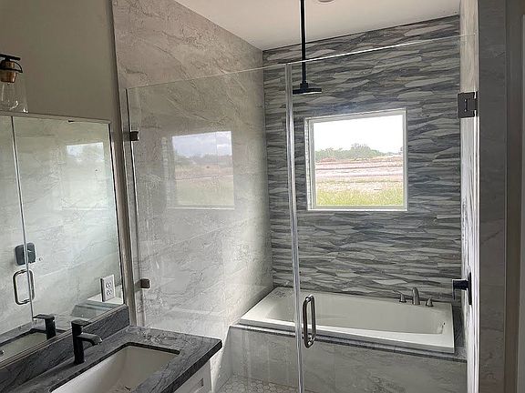 2nd image of 6004 Surrey Ln