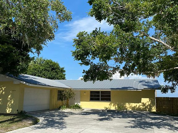 2nd image of 5074 Melbourne St