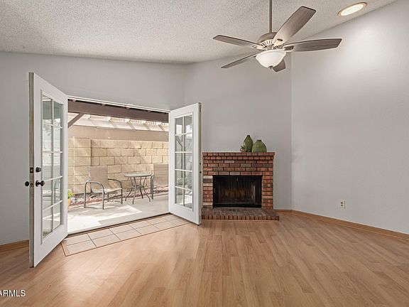 5th image of 2512 W KNOWLES Avenue