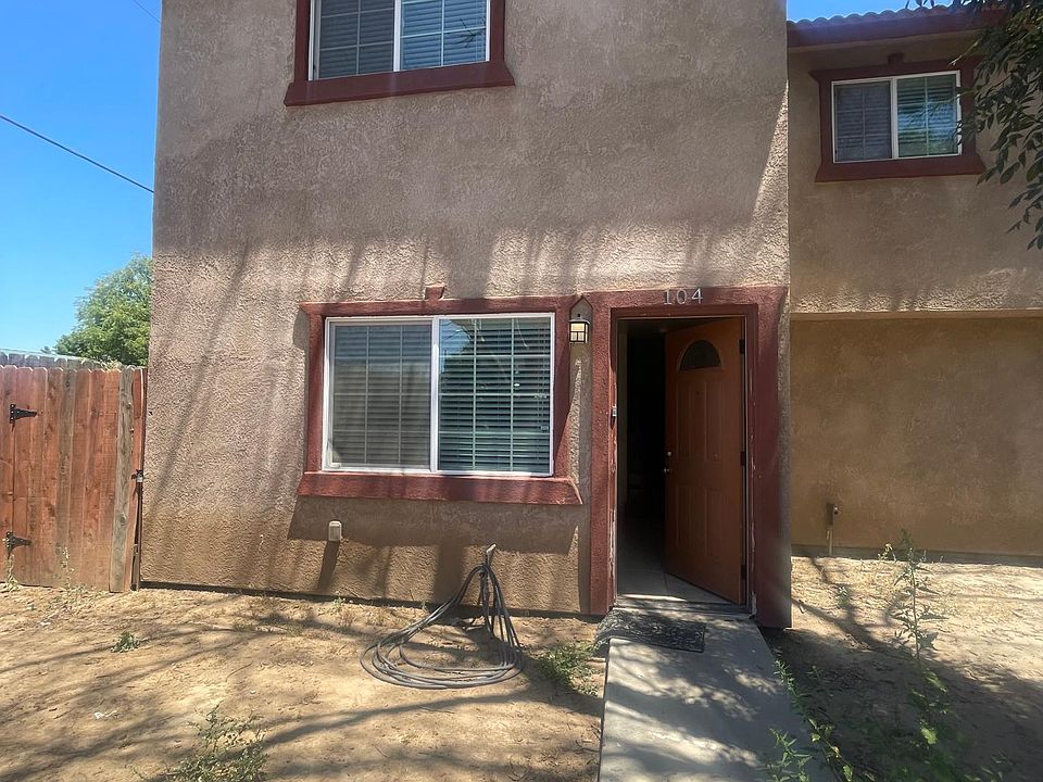 1st image of 4827 E Lane Ave #104