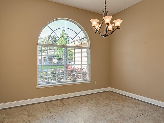 3rd image of 3083 Five Oaks Ln