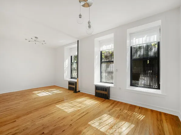 29 West 119th Street image 4 of 16