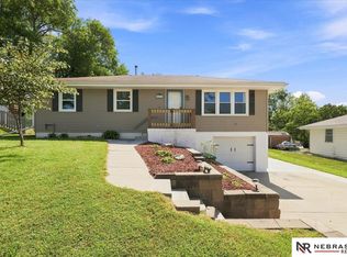8607 Fowler Ave, Omaha, NE 68134
