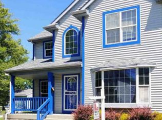 2008 W Vine St, Milwaukee, WI 53205