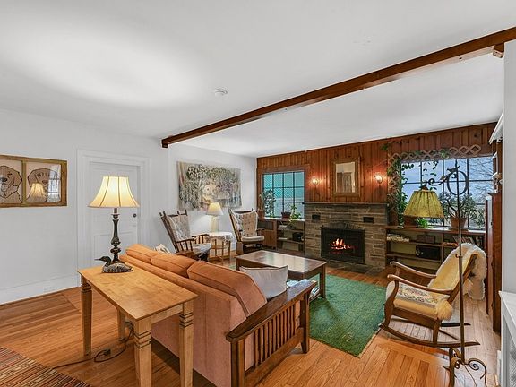 5th image of 226 Hines Rd