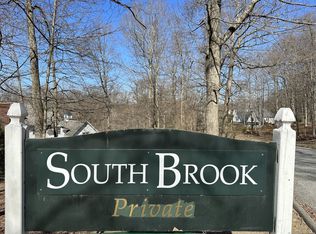 23 S Brook Dr, Stamford, CT