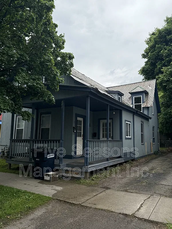 3 bed, 2.0 bath, 800 sqft, $2,800 — Photo 1