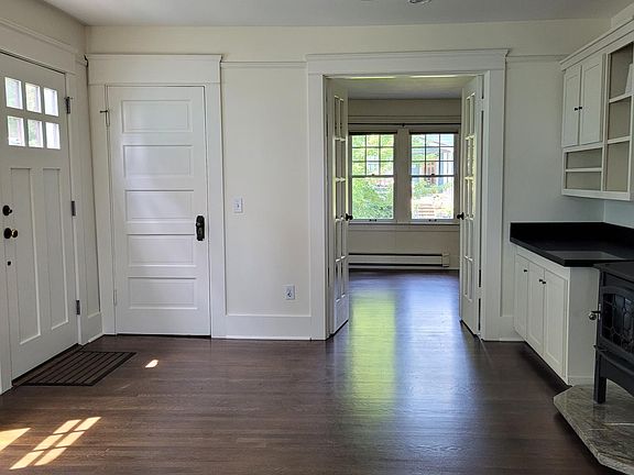 5th image of 5228 19th Ave NE #5228