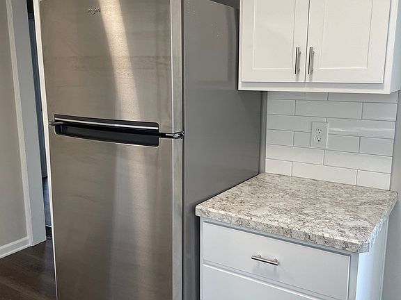 4th image of 236 Madison Ave
