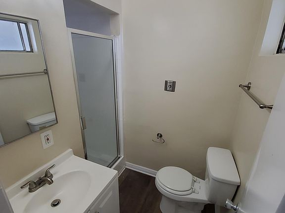 4th image of 16724 Yukon Ave #2