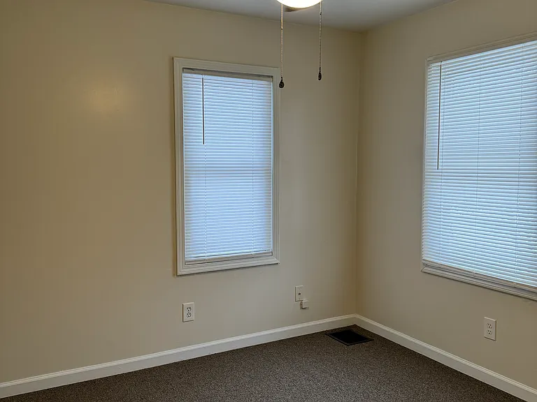 435 Brooks Ave #UP — Photo 36