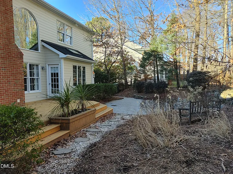 606 Preston Village Way — Photo 37