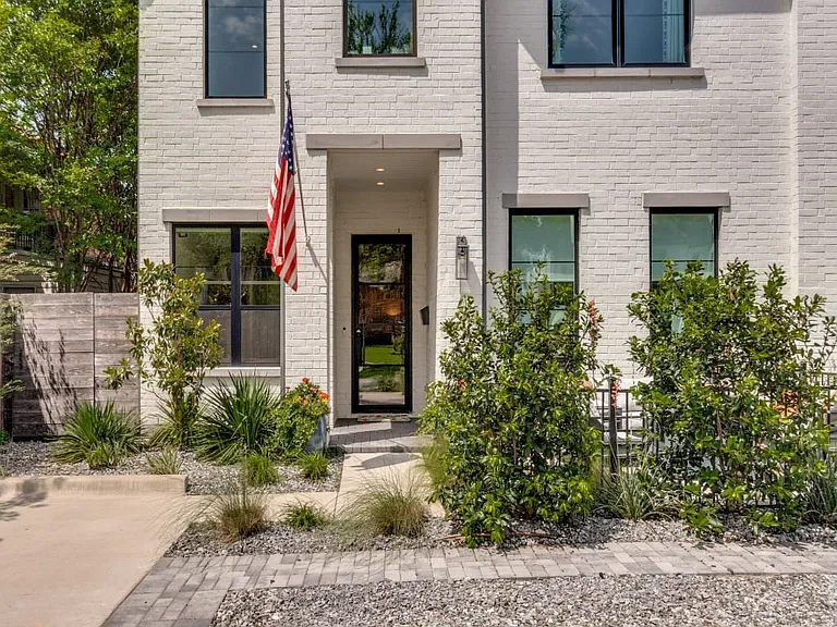 4424 University Blvd — Photo 3