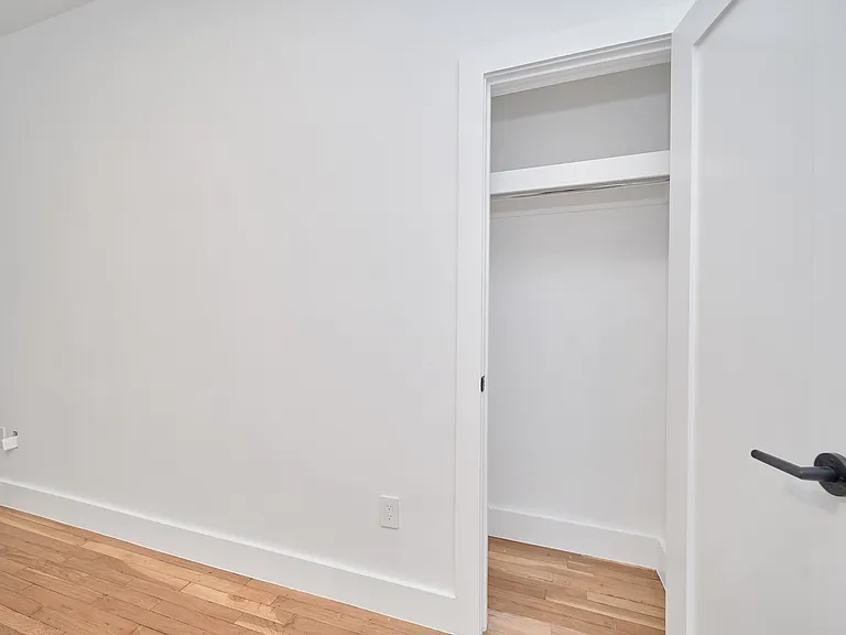 353 W 44th St #2D — Photo 2