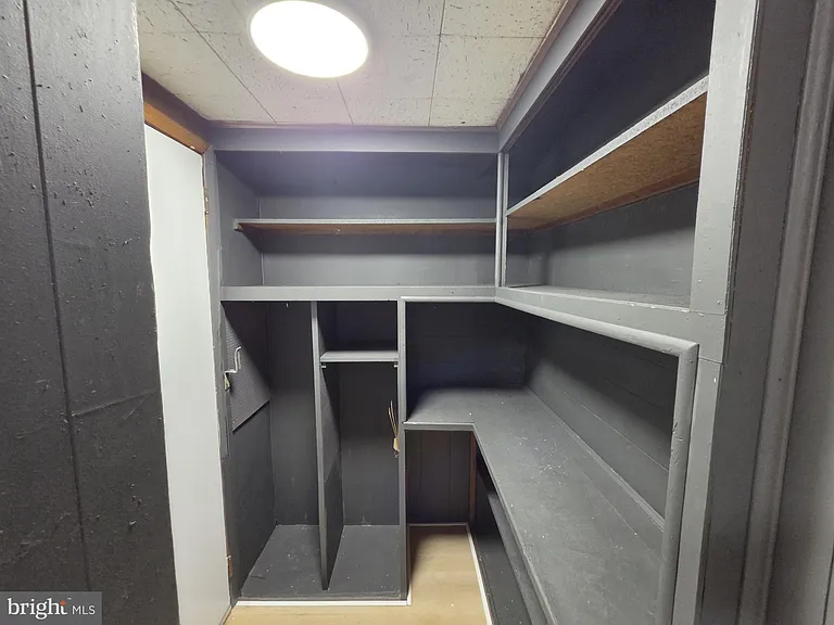 633 E Allegheny Ave — Photo 15
