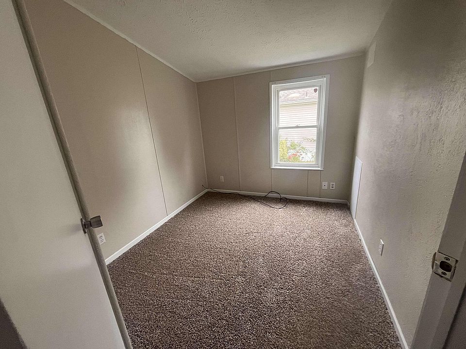 2nd image of 3319 Ridgewood Ave