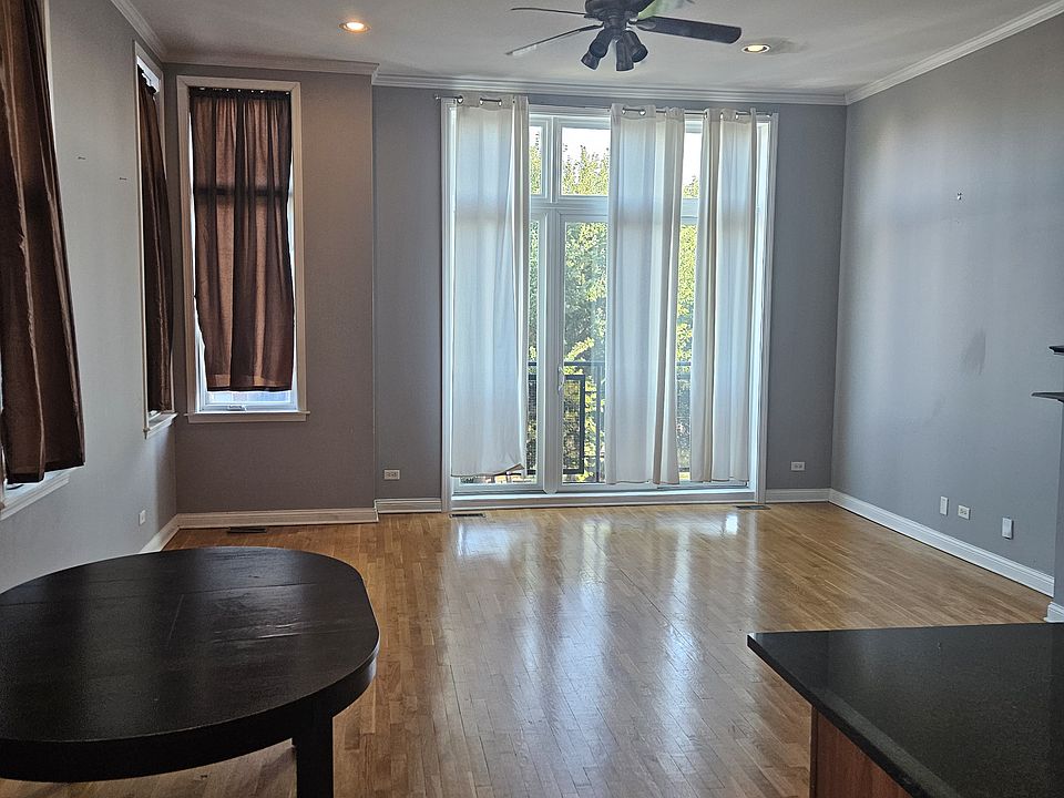 1st image of 2523 W Flournoy St #3