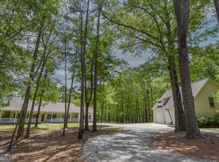 1940 Vega Rd, Meansville, GA 30256