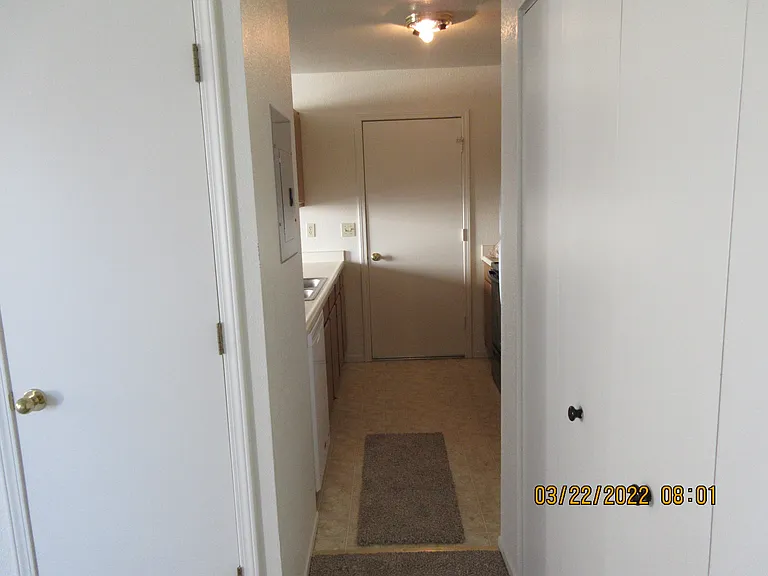 1181 Townhouse Cir #B — Photo 6