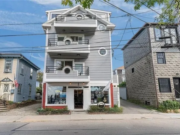 492 Thames St Unit 4, Newport, RI 02840