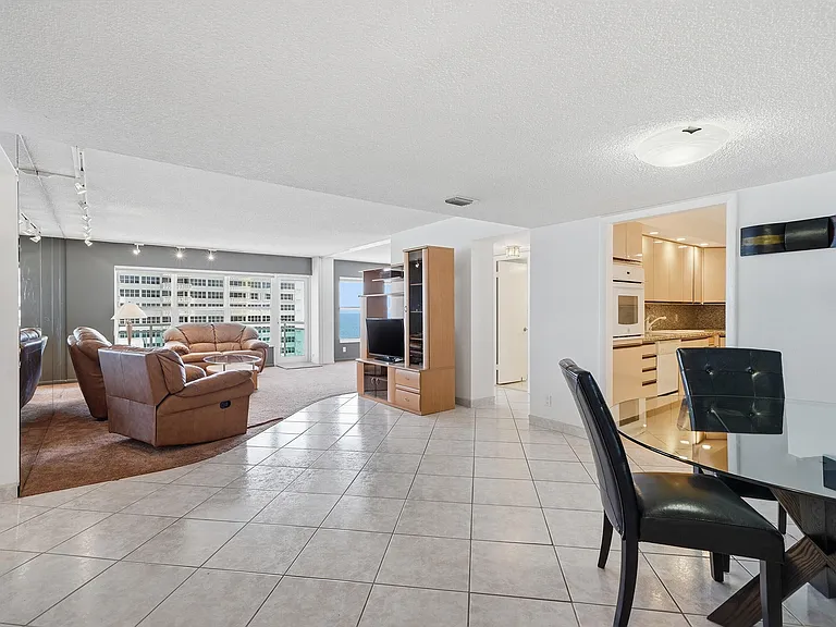 3900 Galt Ocean Dr #1116 — Photo 4