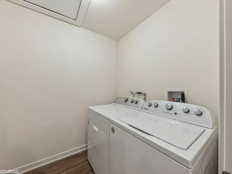 31 Olympus Dr — Photo 4