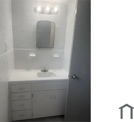 5647 Gaston Ave — Photo 6