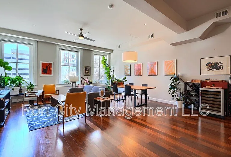 1025 Saint Paul St #4 — Photo 2