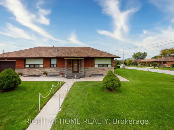 53 Tavistock Rd, Toronto, ON M3M 2N8