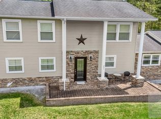 731 Colonial Manor Dr, Jumping Branch, WV 25969