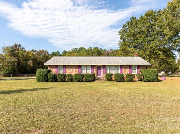 1177 Craigbrow Cir, Chester, SC 29706