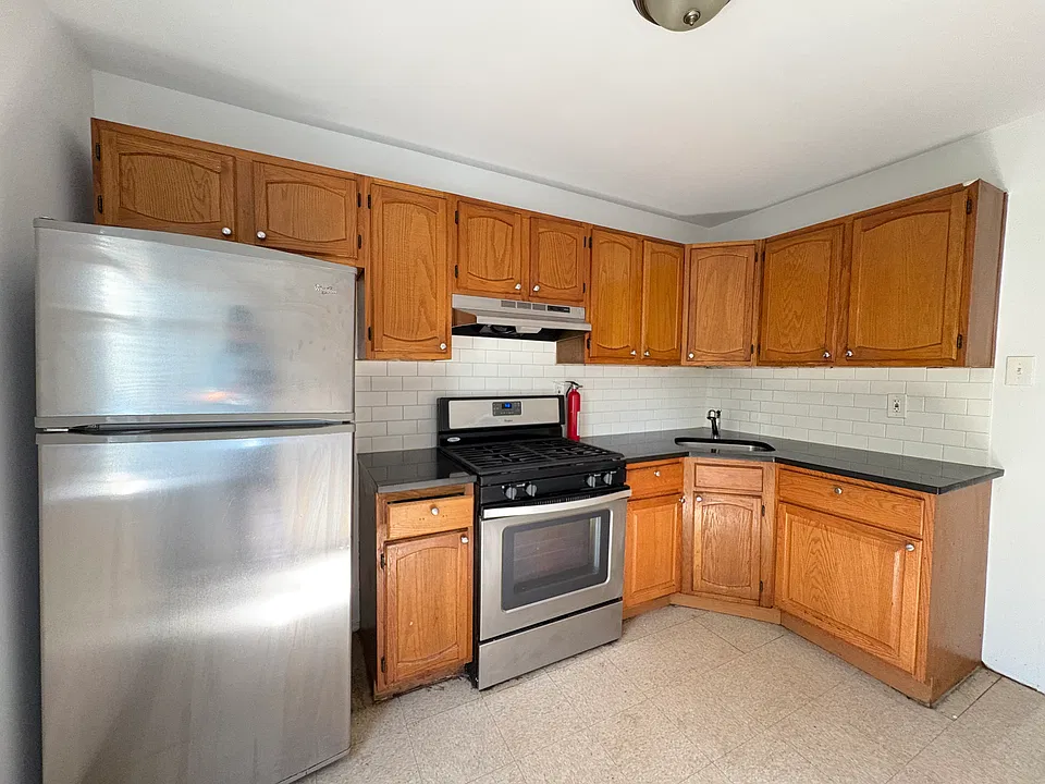 111 Winfield Ave #2