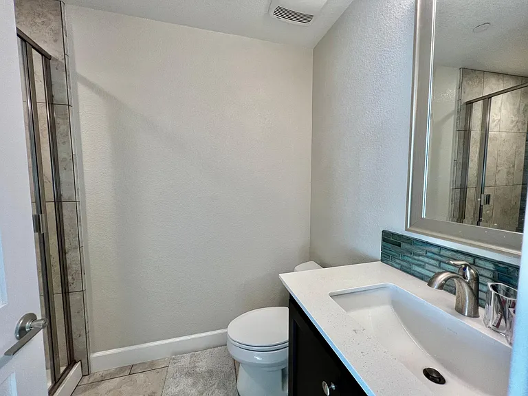 319 Basswood Cmn #11 — Photo 32