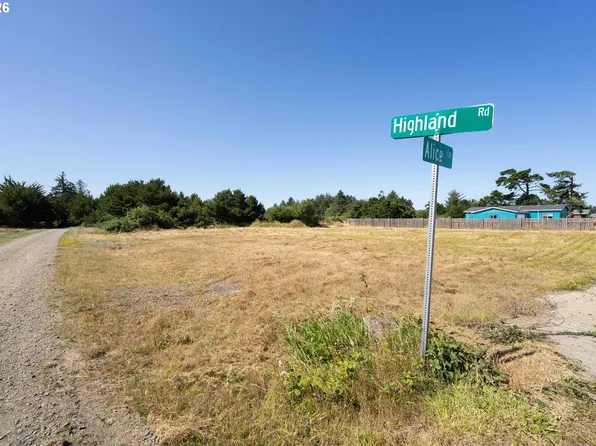 Highland Rd, Bandon, OR 97411
