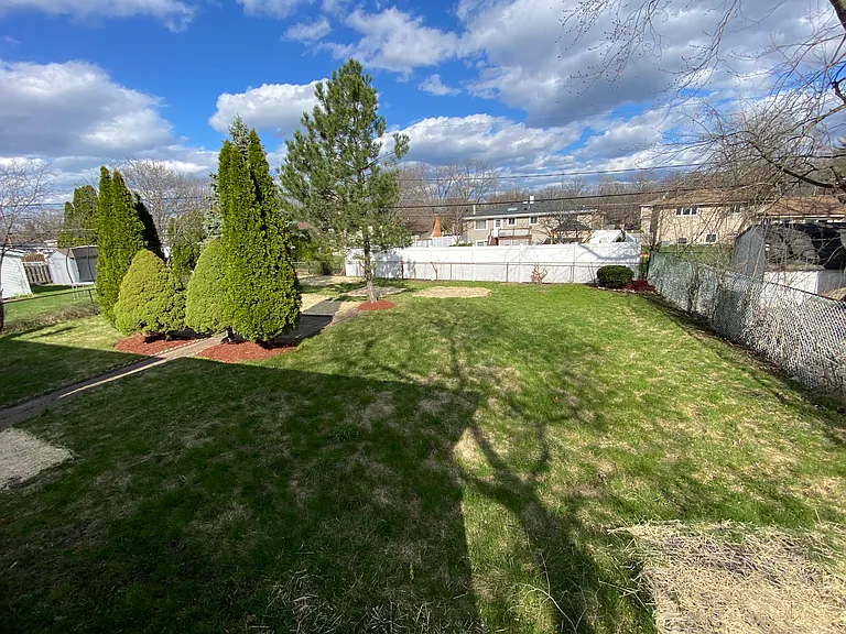 1403 N Sauk Ln — Photo 17
