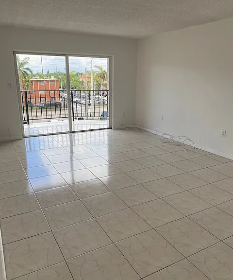 5199 NW 7th St — Photo 12