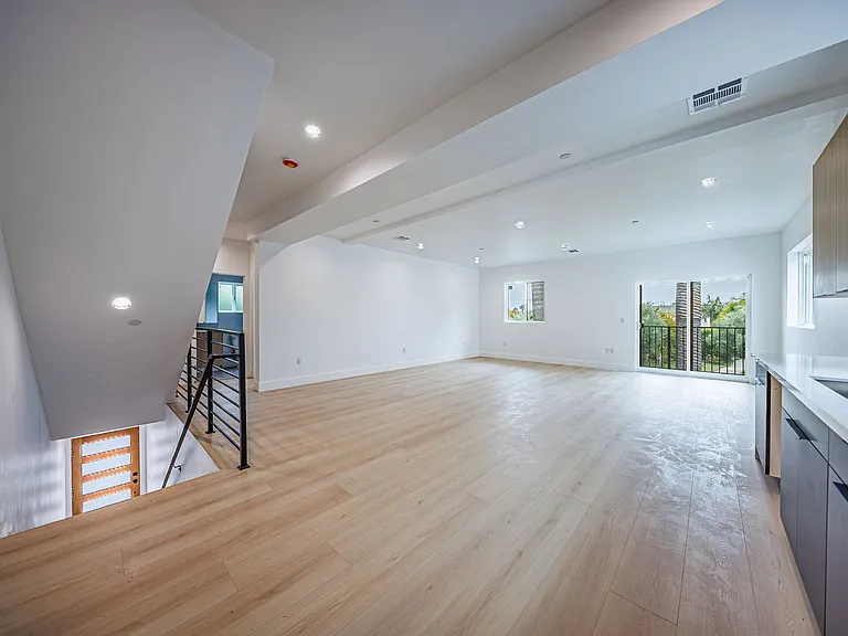 5187 W. 21st St. — Photo 31